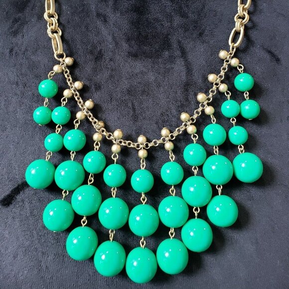Stella & Dot Gold Tone Green Baubles Pearl Beads Bib Necklace with Lobster Clasp - Picture 1 of 8